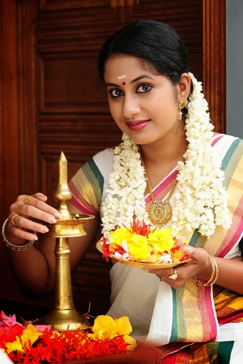 Jyothi Krishna Malayalam Actress in White Saree